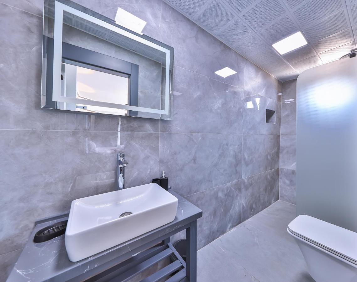 White House Guest house 2*